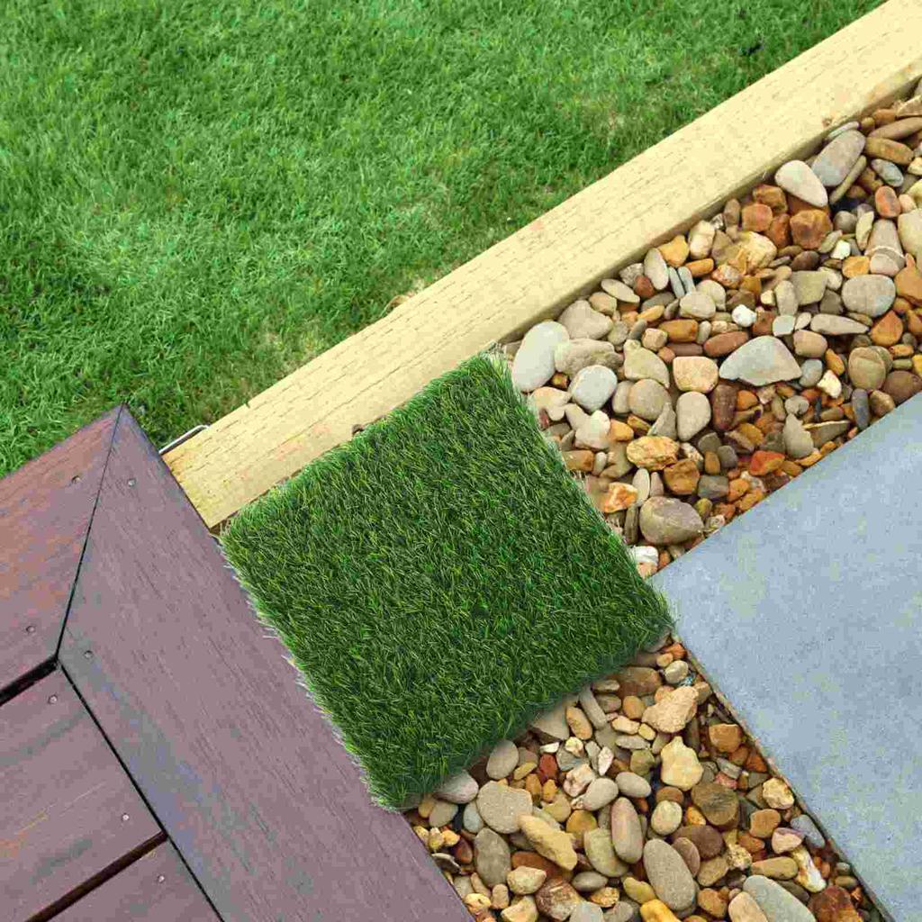 Interlocking Artificial Grass Tiles for Garden Patio Decoration Outdoor Realistic Synthetic Turf Mat for Backyard and Balcony