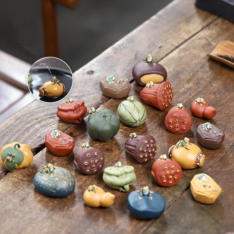 1PC Lucky Purple Clay Small Frog Statue Tea Pet Tea Art Ornaments Chinese Kung Fu Tea Handicrafts Ceremony Decor Accessories