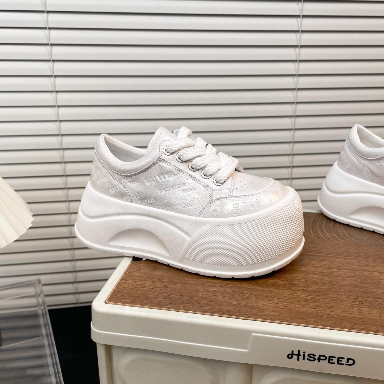 

Leather letter-printed thick-soled muffin white shoes women s big-headed bread shoes ultra-light and versatile small casual board shoes 35 белый