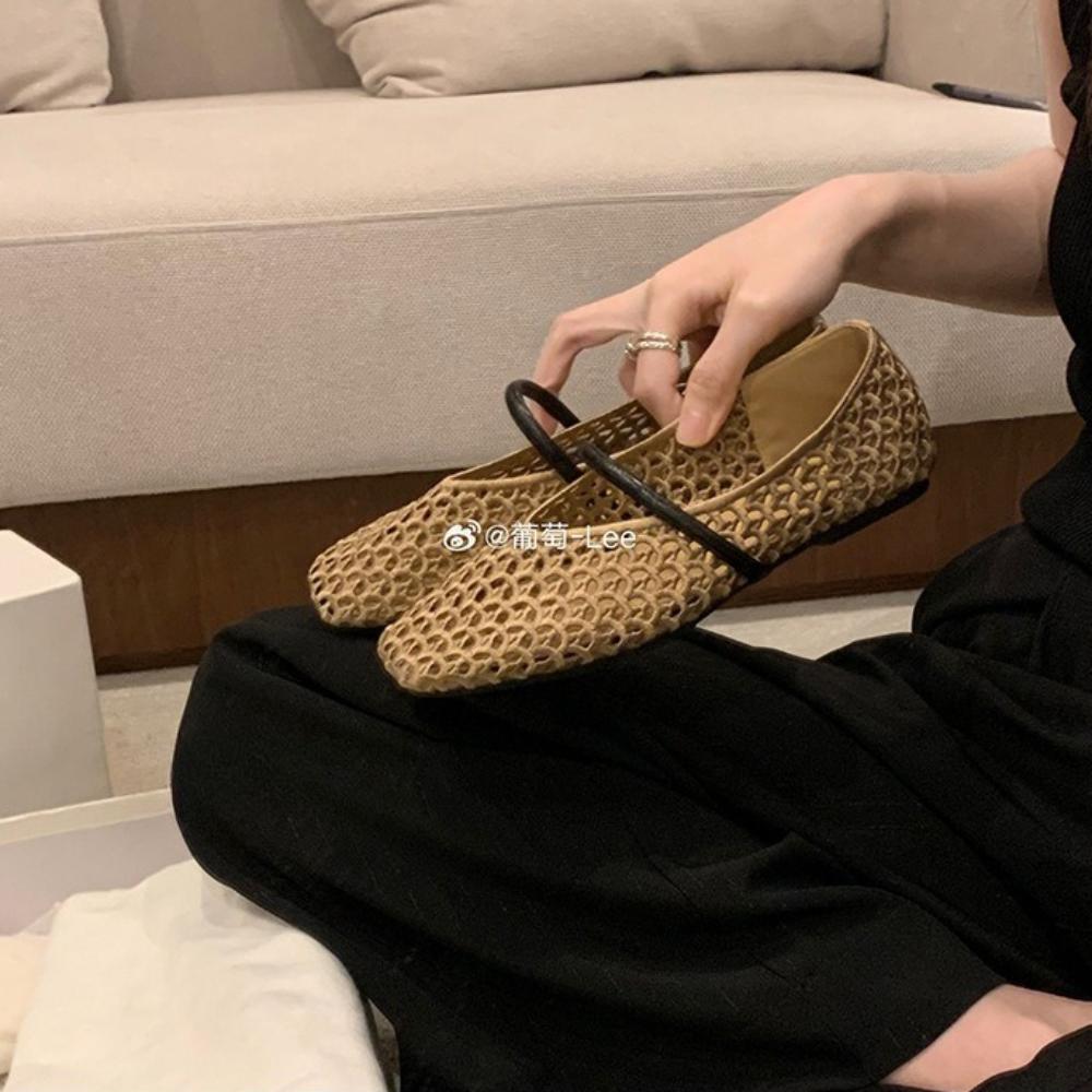 Fashion Flat Shoes for Women Summer New French Square Toe Hollowed Out Woven Flat Belt Breathable Versatile Beach Shallow Mouth Pumps