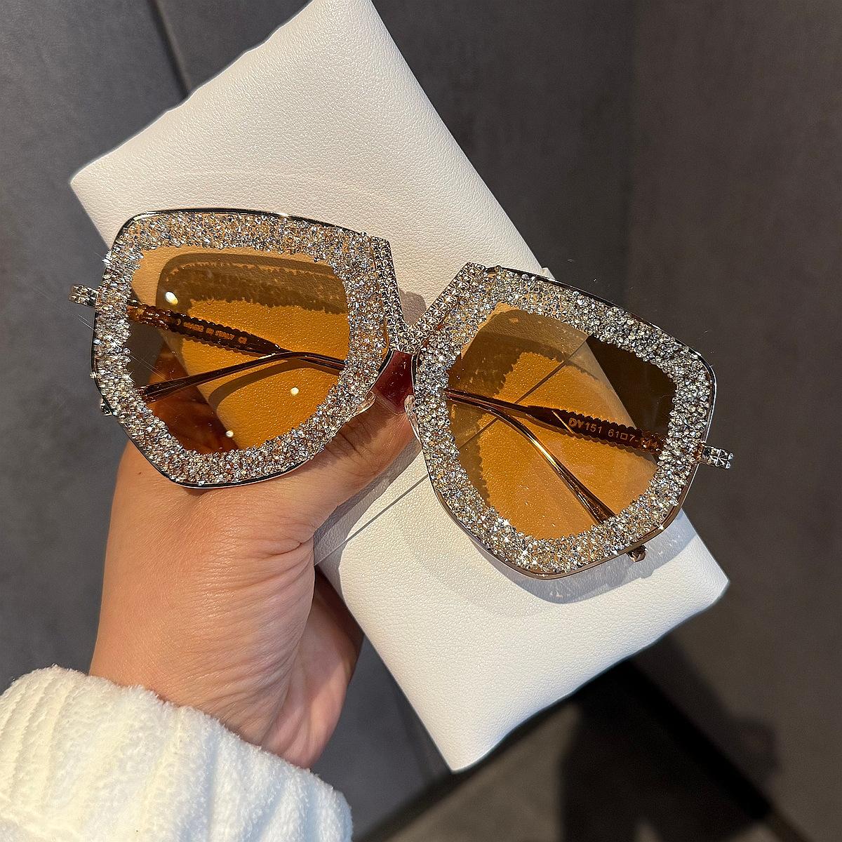 

Trendy Oversized Rhinestone Sunglasses Women 2026 Luxury Bling Polygon Frame Fashion Shades UV400 lunette de soleil оранжевый