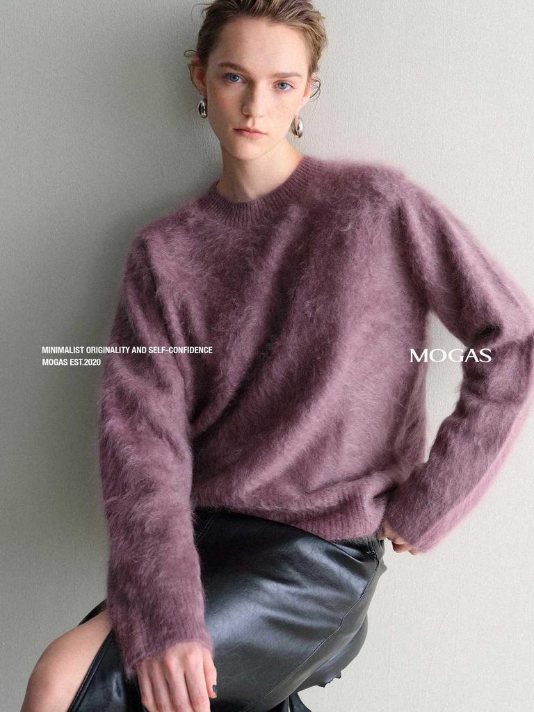 Women's Winter Soft Cashmere Knit Sweater - Round Neck, Silhouette Design