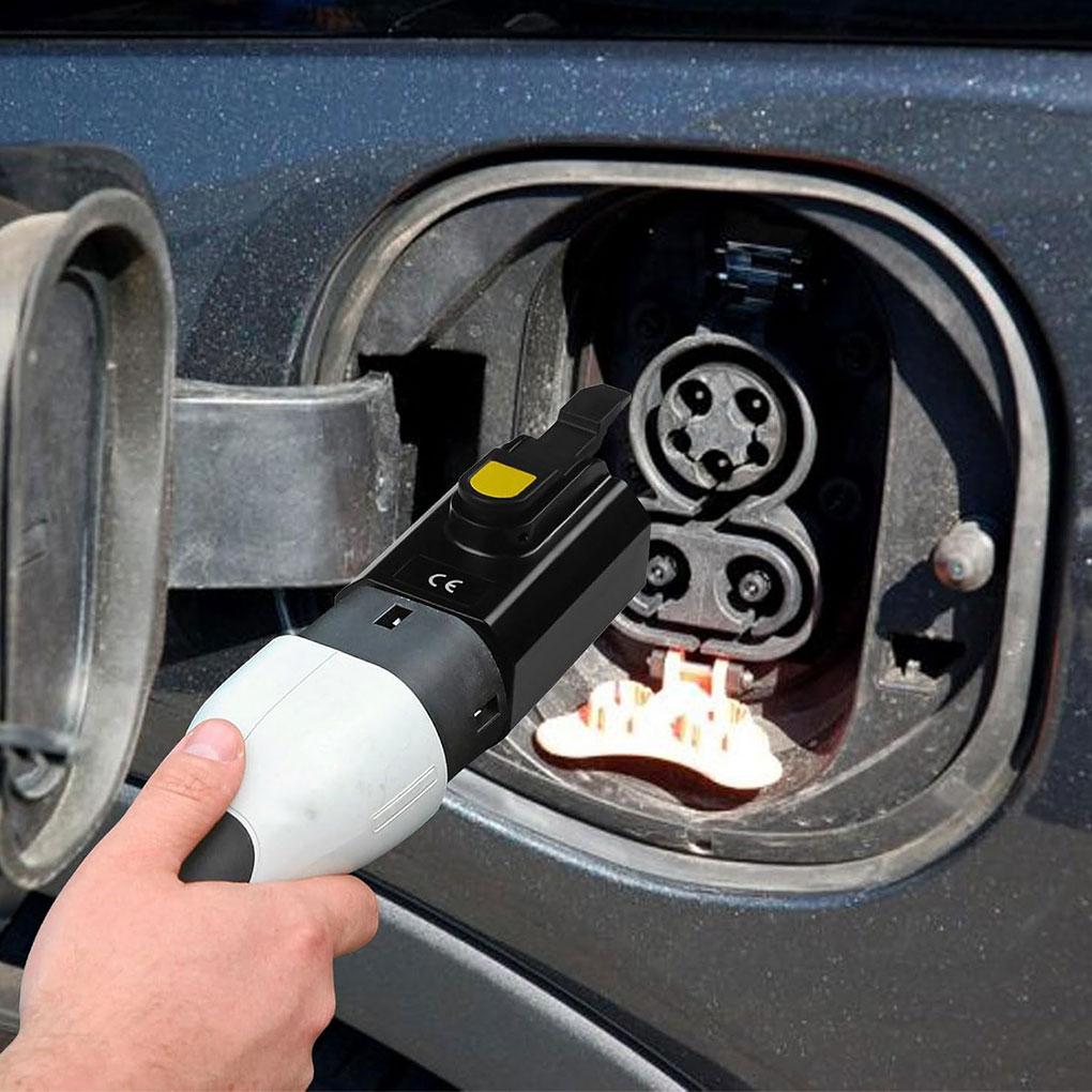 EV Charger Adaptor For Electric Vehicle Connector Type 2 IEC 62196 toType 1 SAE J1772 7KW 32A Conventor