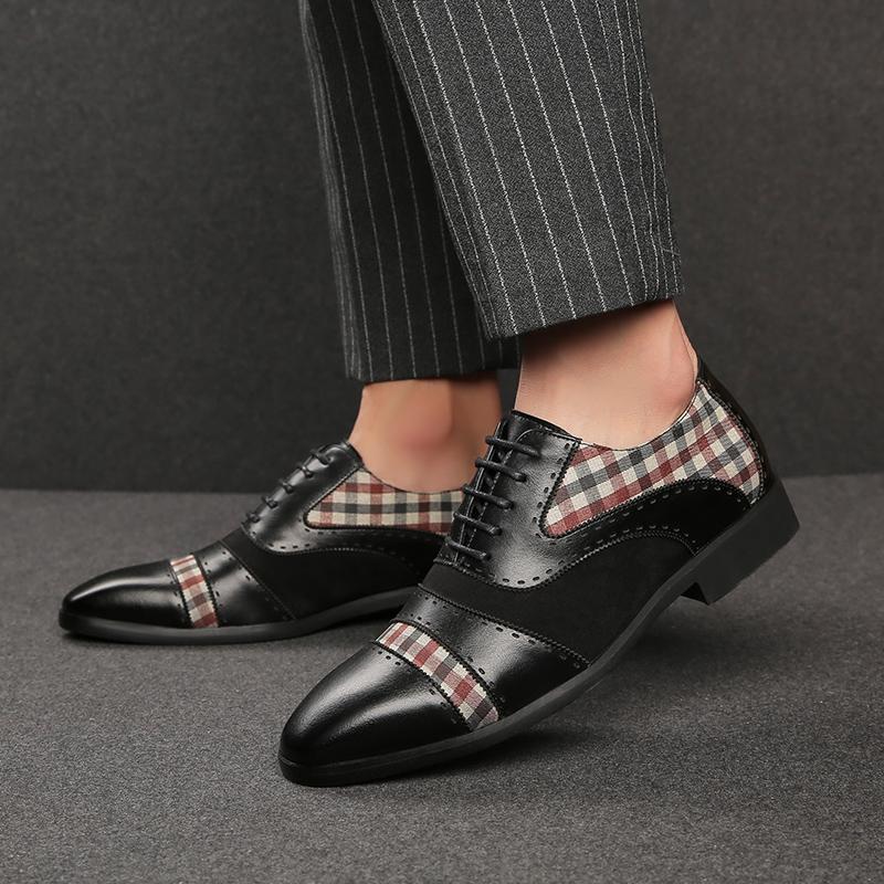 Mocassini stringati da uomo lussuosi in stile britannico di alta qualità in pelle marrone nero scarpe casual da uomo da cerimonia slip-on scarpe da uomo per matrimonio