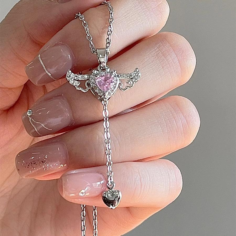 

New Creativity Heart Angel Wings Pendant Necklaces for Women Classic Accessories All-match Personality Clavicle Chain Jewerly