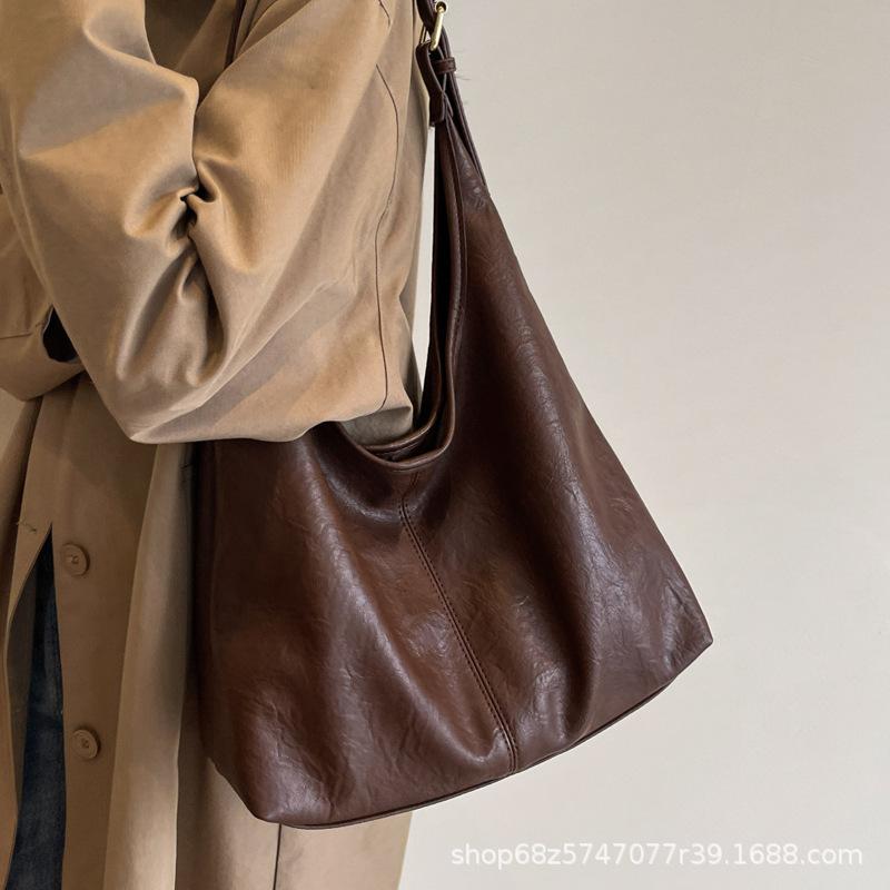 Bag large capacity retro PU solid color texture versatile handbag simple casual commuting mother and child tote bag