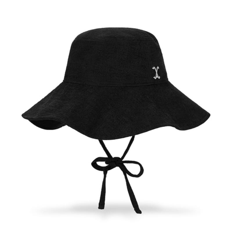 VARZAR VA Curved Studded Big Visor Bucket Hat Black