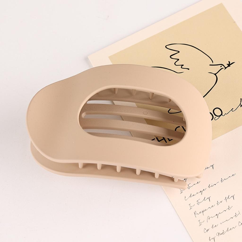 Fashion Oval Hair Claw Clip for Women New Design Leopard Matte Curved Flat Styling Barrettes Acrylic Lying Down Hair Accessories
