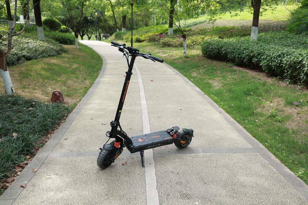 KuKirin G2 Master High-Performance E-Scooter, 60km/h, Dual Motor 2*1000W, Dual Suspension, 20.8Ah Battery, IP54 Waterproof