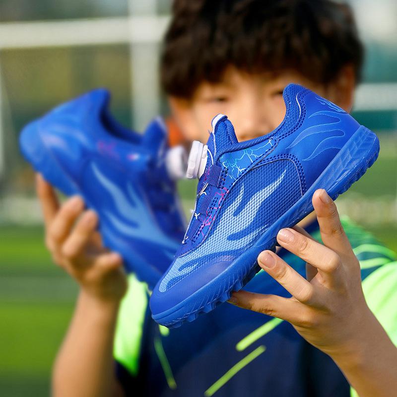 Summer New Mesh Children's Football Shoes Breathable Mesh Broken Nails Primary School Boys and Girls Professional Football Training Shoes