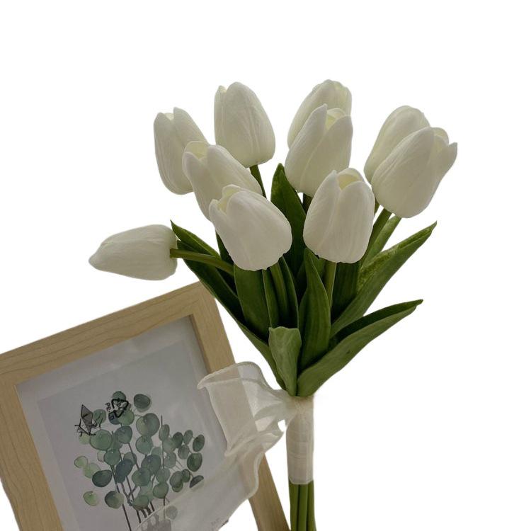 Hochzeitsstrauß im koreanischen Stil: Künstliche Tulpenblumen für die Braut, Ideal für Hochzeitsdekoration & Fotos.
