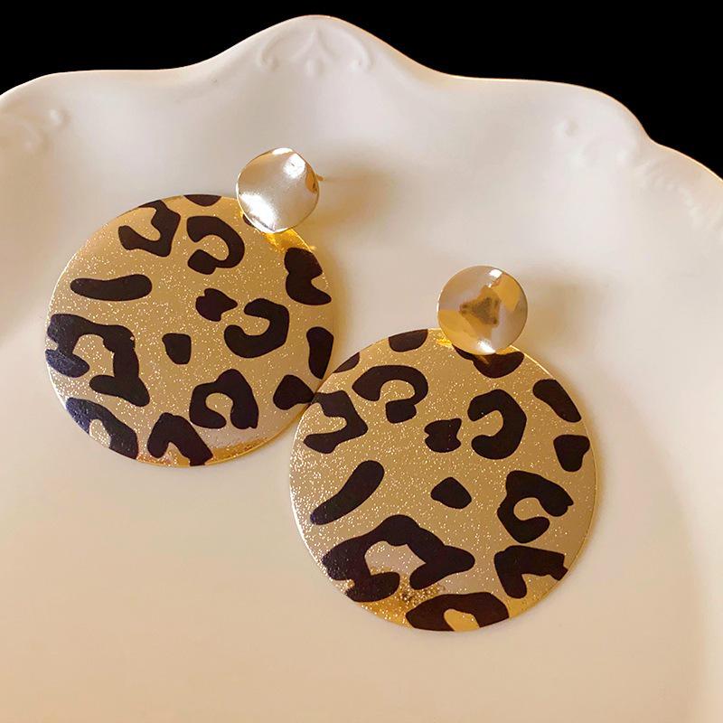 Silver Needle Leopard Print Diamond Tassel Earrings with Retro Ethnic Style and Unique Design.