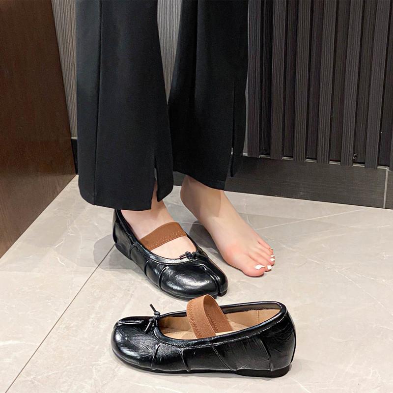 

Fashion Ballet Style 4cm Inner Height Increase Split toe Women Pumps Fashion Leather Pleated Mary Janes Spring Summer Tabi Loafers Shoes 35