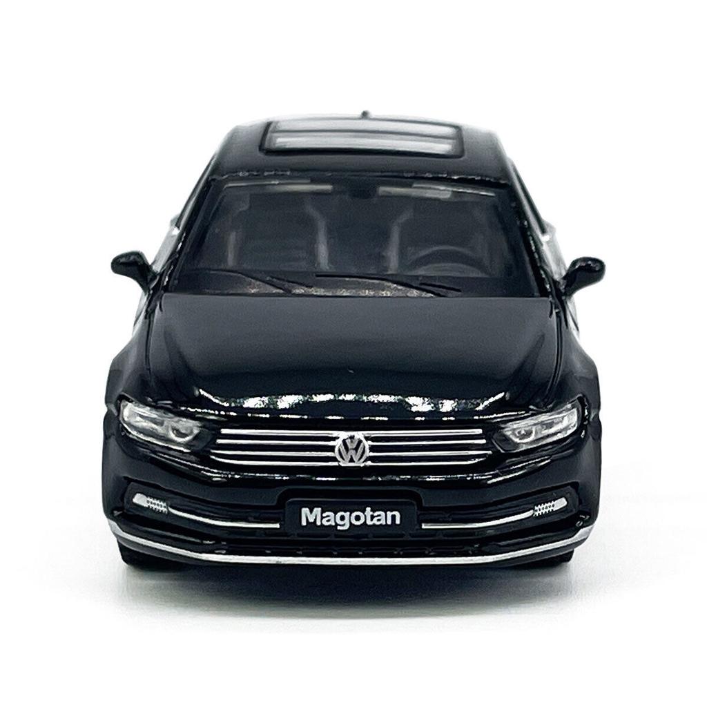 1/64 Scale 2016 Magotan Sedan Vehicle Model Toy Metal Car