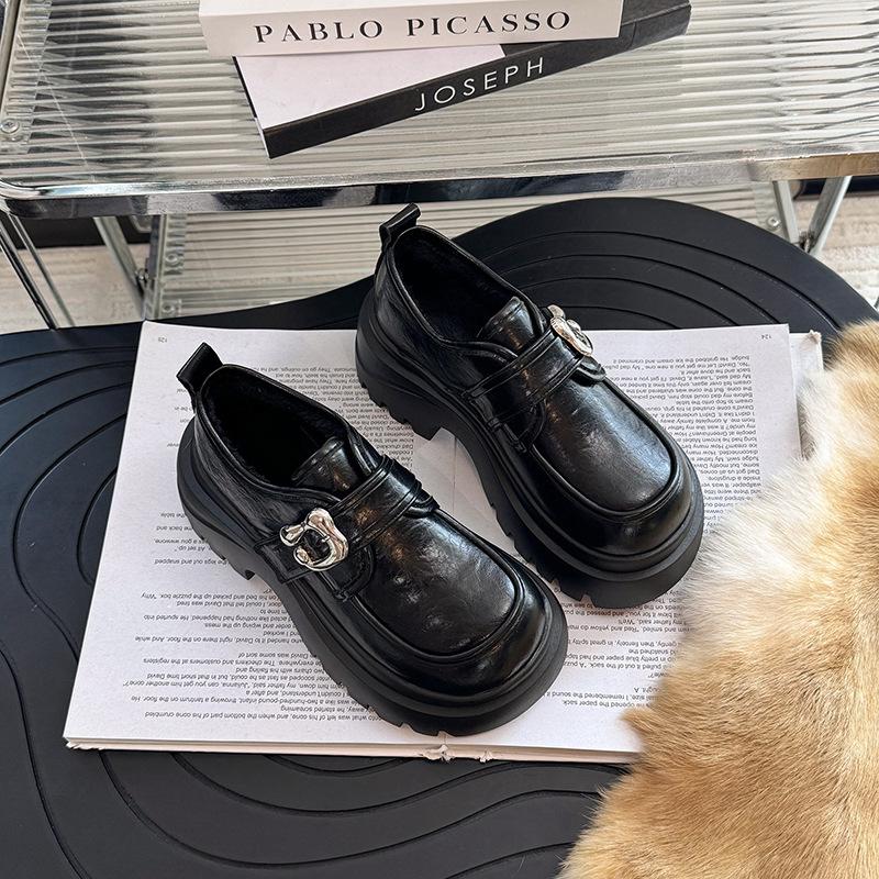 

Retro British style small leather shoes women s thick heel high heel single shoes 2025 new one-pedal platform Mary Jane loafers 35