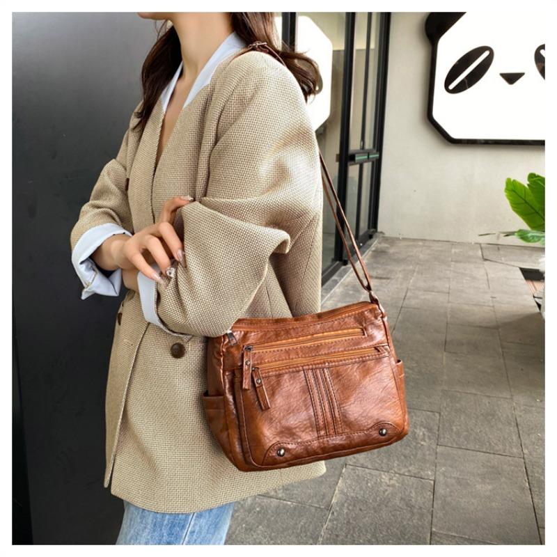 Versatile Large Capacity Single Shoulder Crossbody Bag