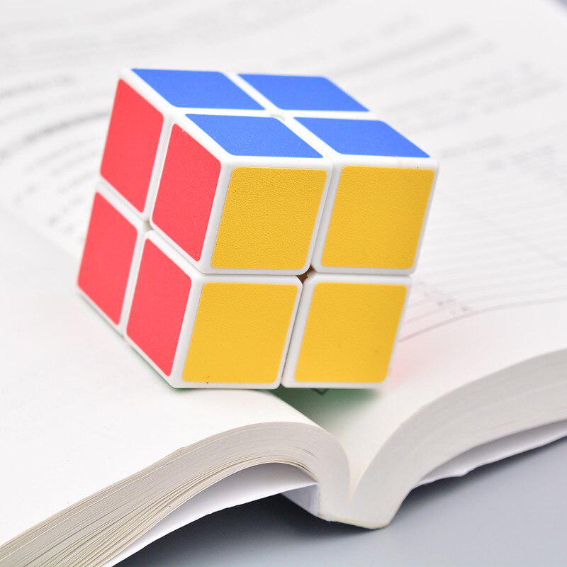 2018 Magic Cubes 2x2x2 Ultra-smooth Puzzle Cubes Speed Cubo Square Cubo Cubo Magico Toys Spinner Magic Cube Toys MF209