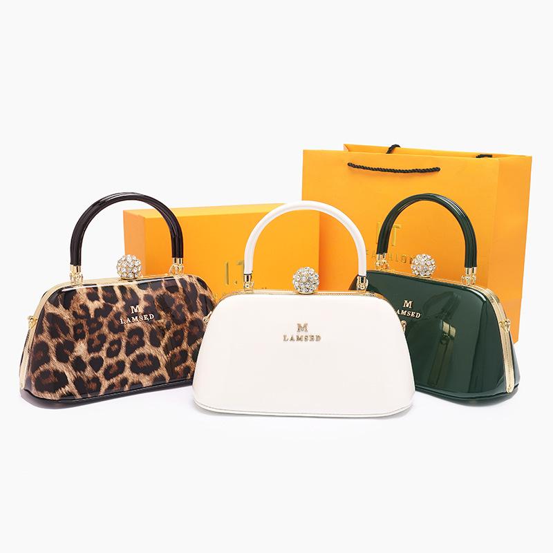 

Новая модная сумка через плечо