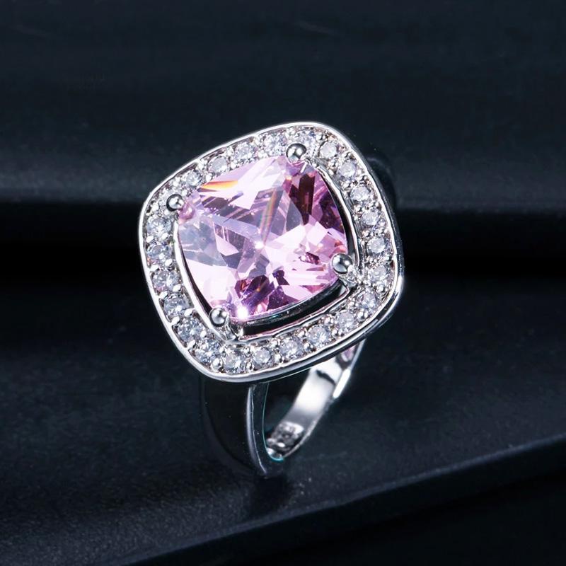 CMM Classic Design 0.8 Ct Princess Cut Fashion Square AAA+ CZ Zirconia White Golden Engagement Women Rings