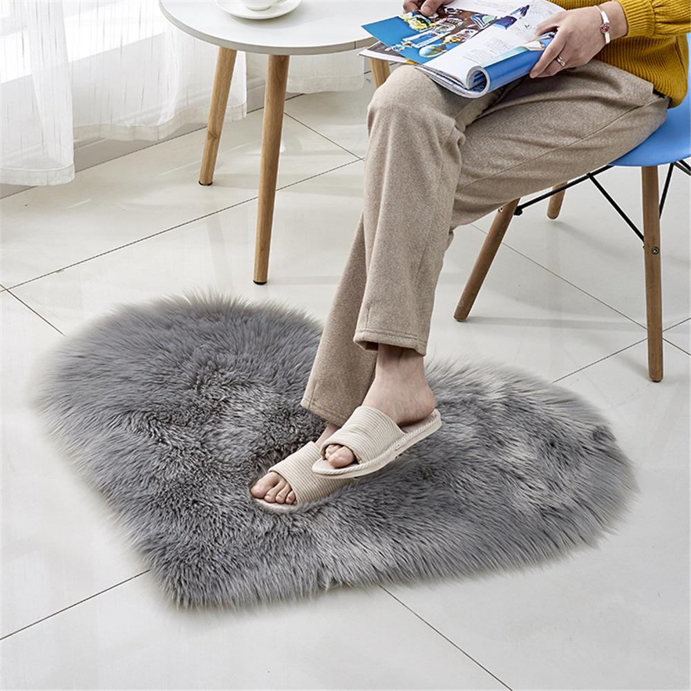 2025 Faux Wool Heart-Shaped Rug and Blanket for Living Room