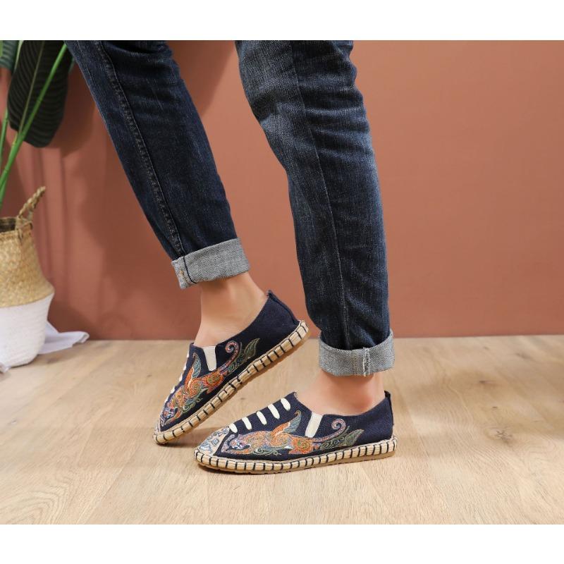 Chinese-style Embroidered Multi-layered Sole Cloth Shoes for Both Men and Women, Ethnic-style Embroidered Cloth Shoes