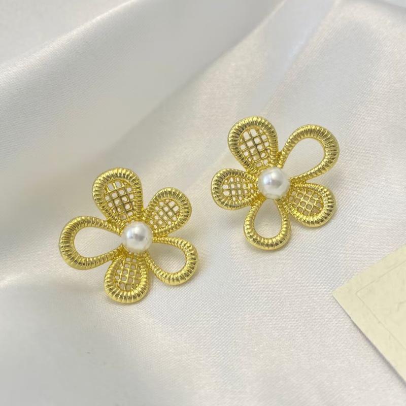 High-End Light Luxury Pearl & Metal Flower Lace Earrings for Women