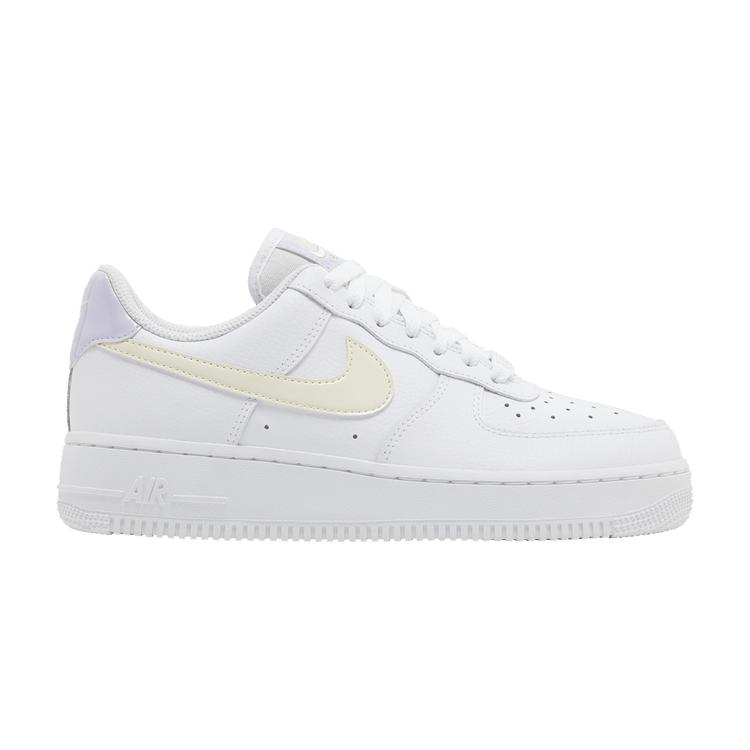 Nike Wmns Air Force 1  07  Кокосовое молоко Кислородный фиолетовый  41