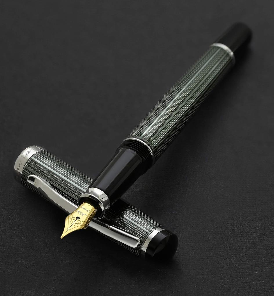 Xezo Incognito Diamond Cut Serial Medium Fountain Zinc Slate Platinum Pen, Lacquer. Plated.