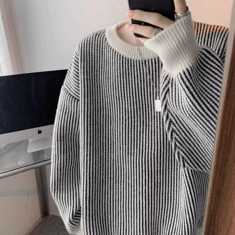 Men's Round Neck Striped Sweater - Autumn/Winter Retro Knit Pullover, Versatile and Loose-Fit.