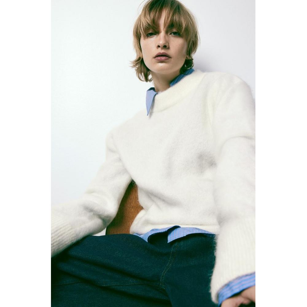 

Свитер из смеси мохера HM кремового цвета