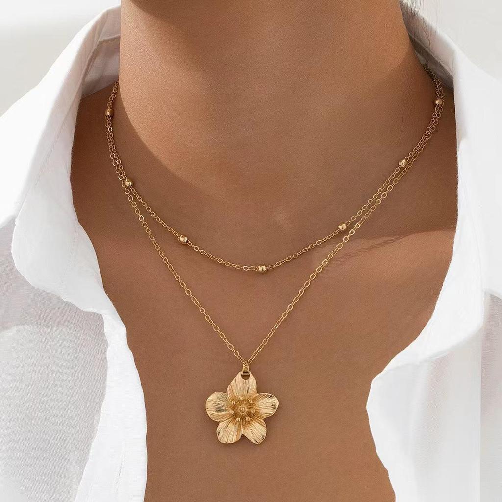 Collier Pendentif Fleur Or Vintage - Design de Chaîne Rétro pour Femmes