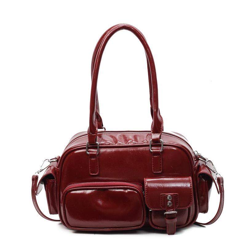 Portable pillow bag women's new armpit bag high-end niche shoulder bag commuter messenger bag