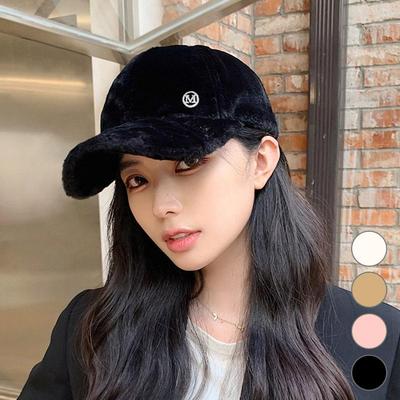 Women's Daily Hat M Logo Fur Ball Cap Baseball Cap