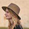 British jazz top hat, men's and women's black belt buckle felt hat, gender-free trend versatile sweet and cool big eaves hat