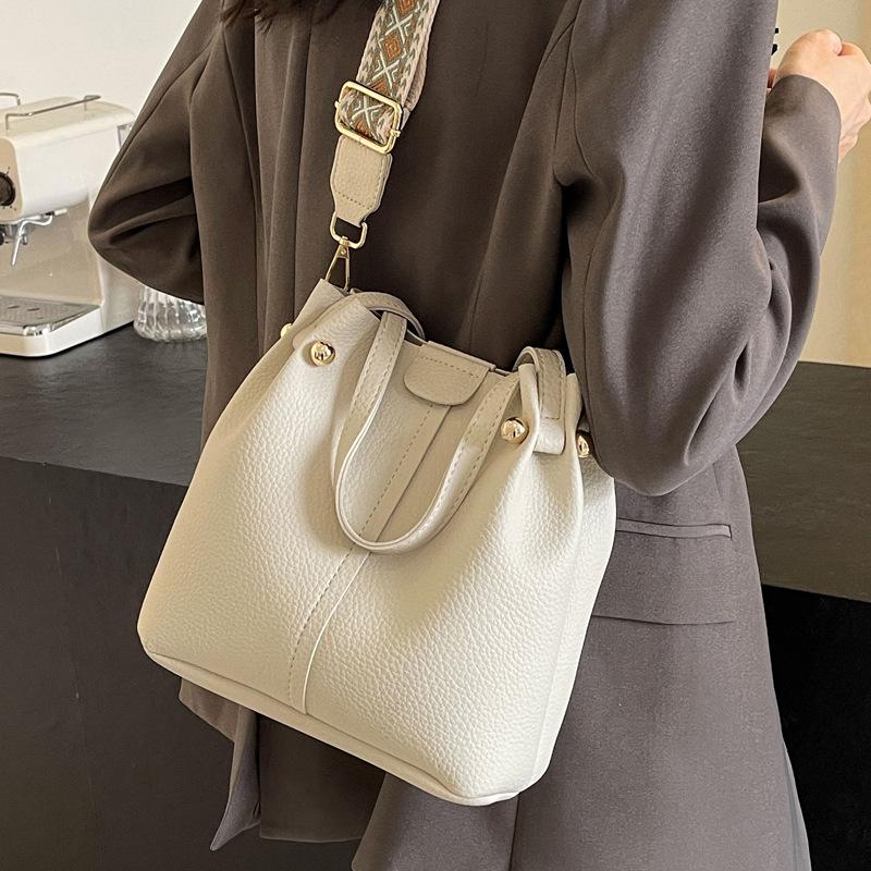 Bag Women's Korean High-end Bucket Bag 2025 New Bag Summer White Crossbody Bag Women's Handbag