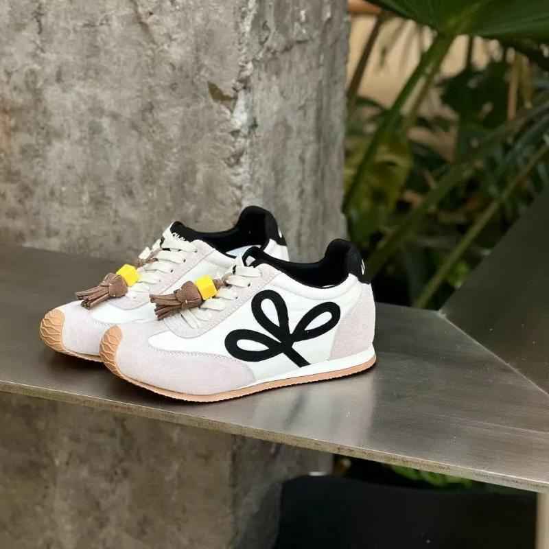 

Autumn new retro women s fashion versatile inner height increase comfortable casual shoes 40