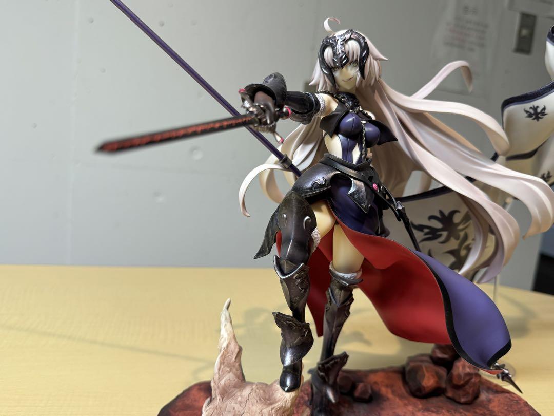 

[USED] Avenger/Jeanne d Arc [Alter] Dragon Witch Clad in Dark Flames Figure
