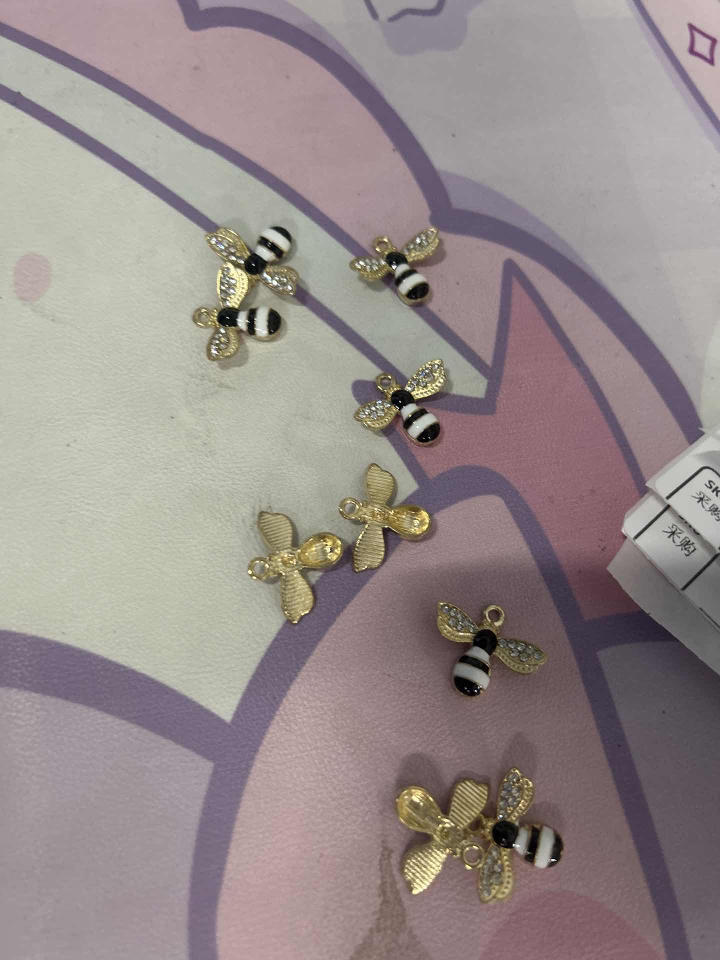 

Alloy Drip- Honeybee Pendant Adorable Animal Charm Bag & Keyring Accessory Decorative Jewelry One Size білий