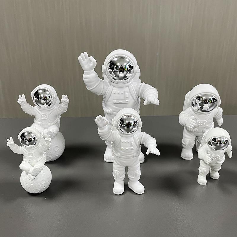 Kleiner Astronauten-Anhänger - Weltraummann-Dekoration für Wohnzimmer, Zuhause, Weinschrank oder als Einweihungsgeschenk