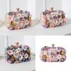 Pochette da sera floreale fatta a mano con perle per donna con chiusura a lucchetto per eventi formali