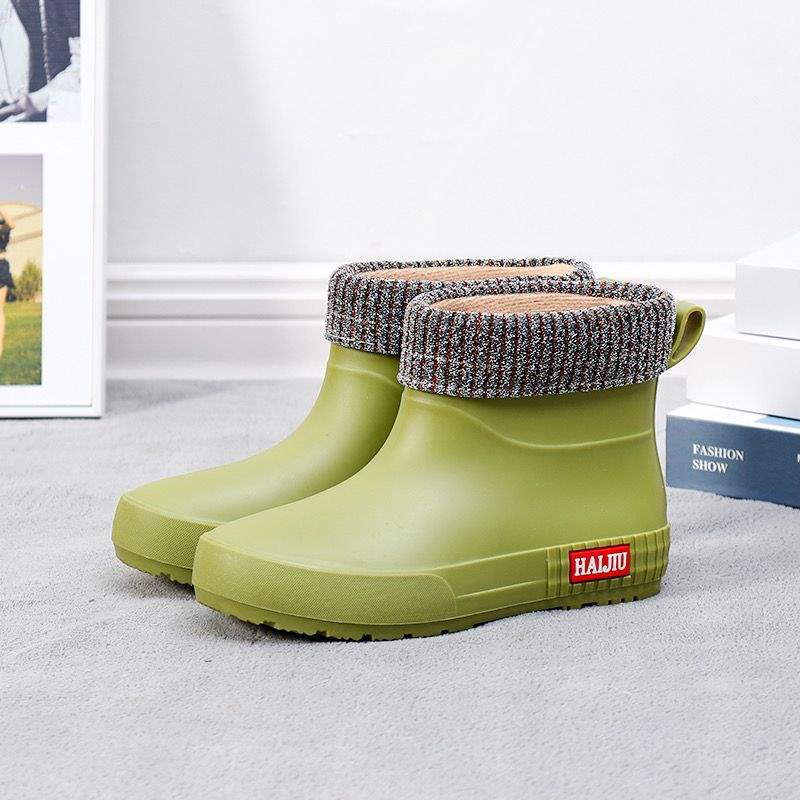 Medium tube rain shoes women's non-slip short tube rubber shoes fleece warm water shoes kitchen waterproof shoes women's lightweight flat rain boots