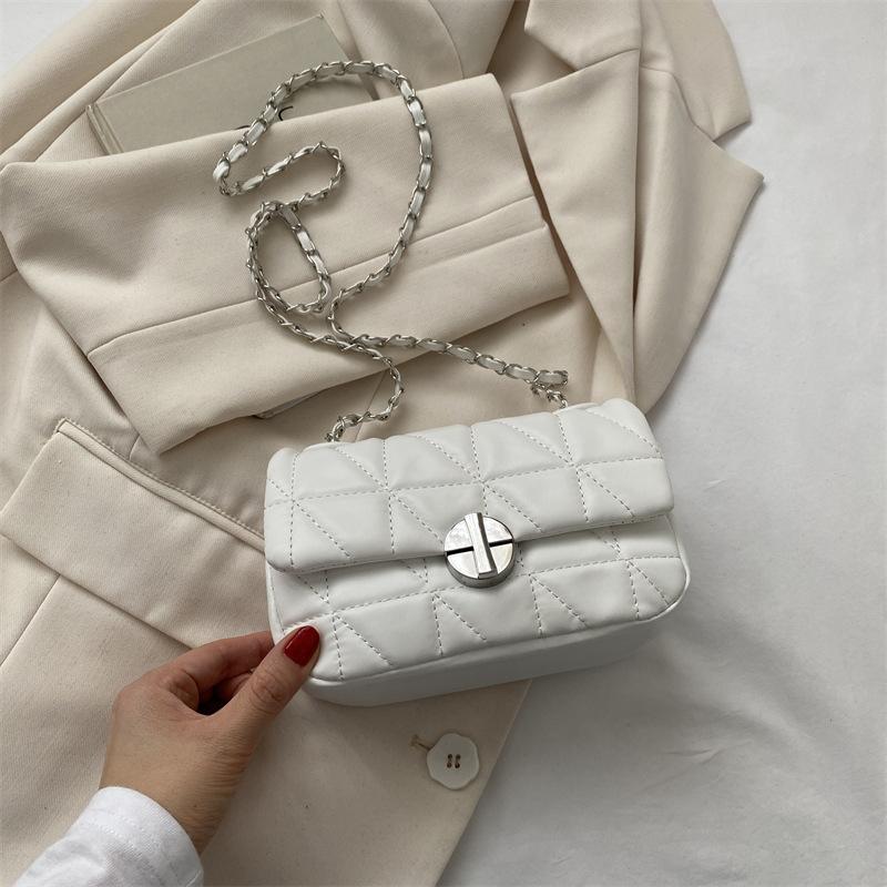 

2025 summer new simple casual shoulder bag fashion trend messenger bag retro commuter underarm small square bag women белый