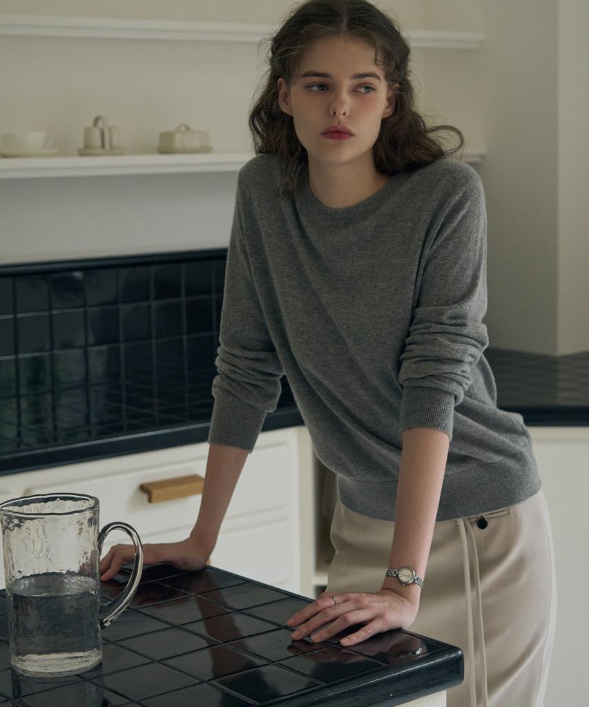 Deuloupisumeon Softy Cashmere Wool Blended Round Neck Knit [Cream]