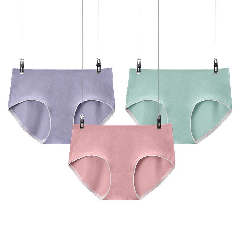 Xiannei Women's Seamless Antibacterial Mulberry Silk Briefs