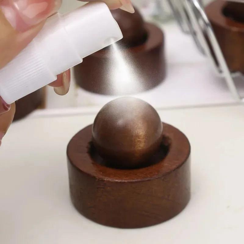 Mini Cute Natural Fragrance Diffuser Suitable for Car Home Bedroom Living Room Air Freshener Essential Oil Diffuser Made of Wood