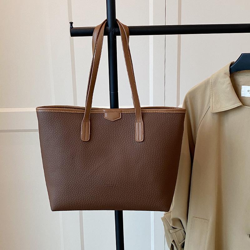 Large Capacity Bag Women's Summer New Casual Simple Shoulder Bag Commuter Tote Bag