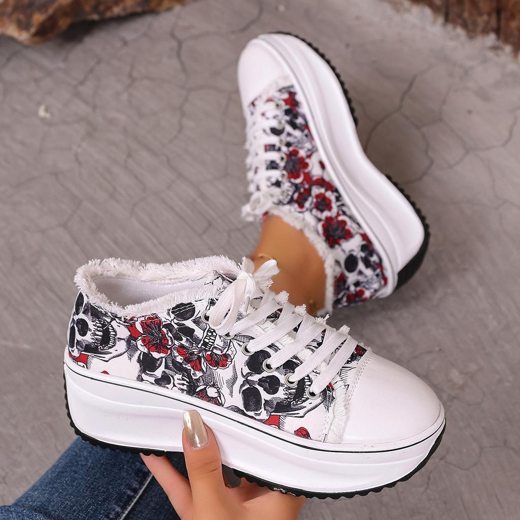 European and American foreign trade new large size women's shoes 2025 new lace-up canvas casual sports shoes new graffiti shoes