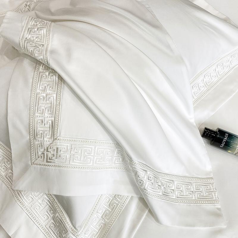 100% Ägyptische Baumwolle Weiß Luxus Stickerei Hotelstil Bettwäsche Set Bettbezug Set Flaches/Spannbettlaken Kissenbezüge 4-teilig