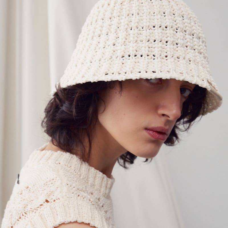 RE RHEE BRAIDED BUCKET HAT WHITE