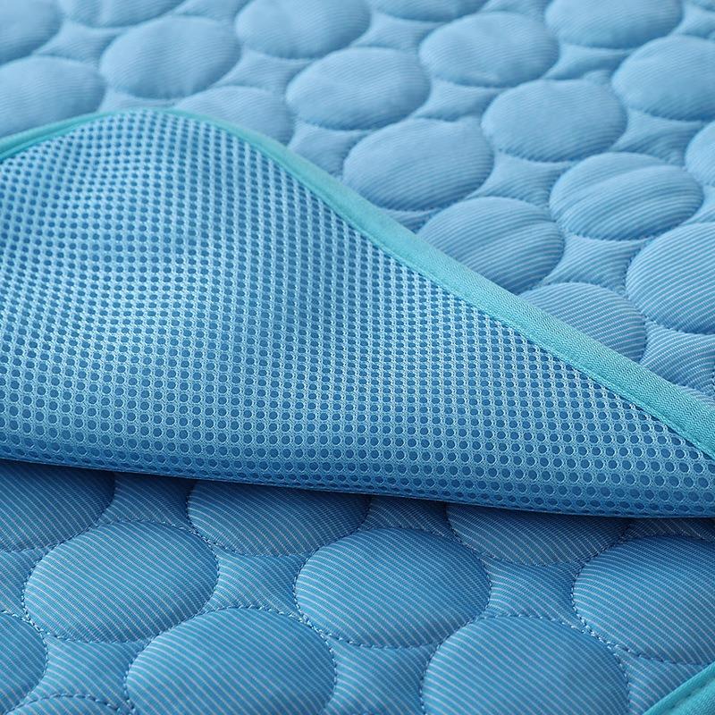 Dog Mat Cooling Summer Pad Mat for Dogs Cat Blanket Sofa Breathable Pet Bed Dog Absorbent Mat GD01